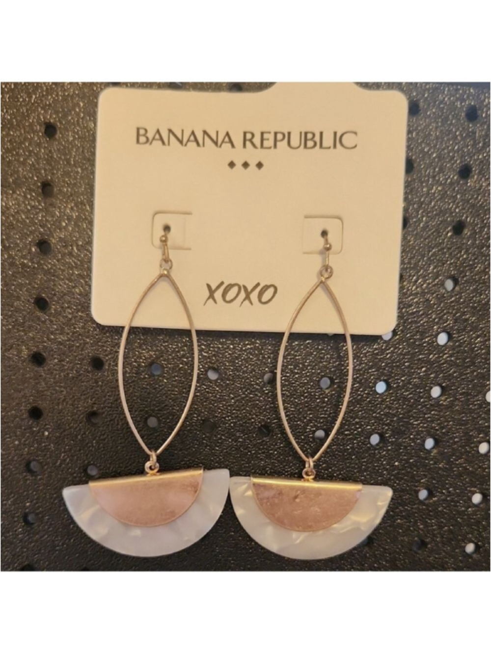 Banana Republic Gold and White Dangle Earrings - Picture 2 of 7